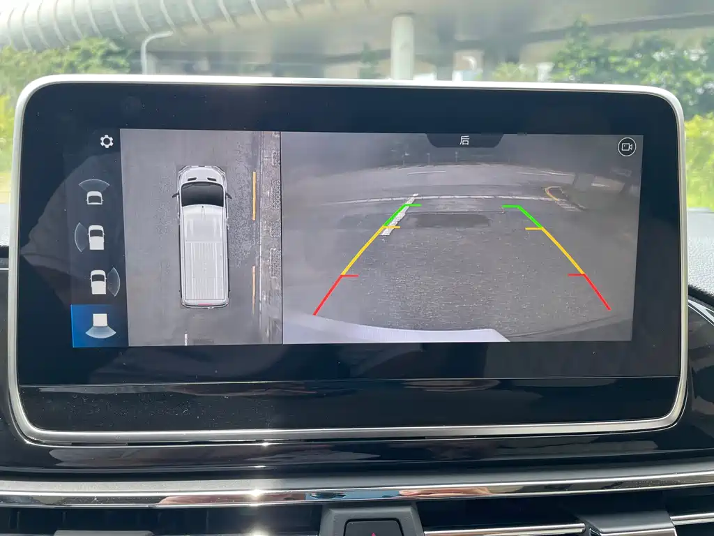 Maxus V90 — миниатюра 16