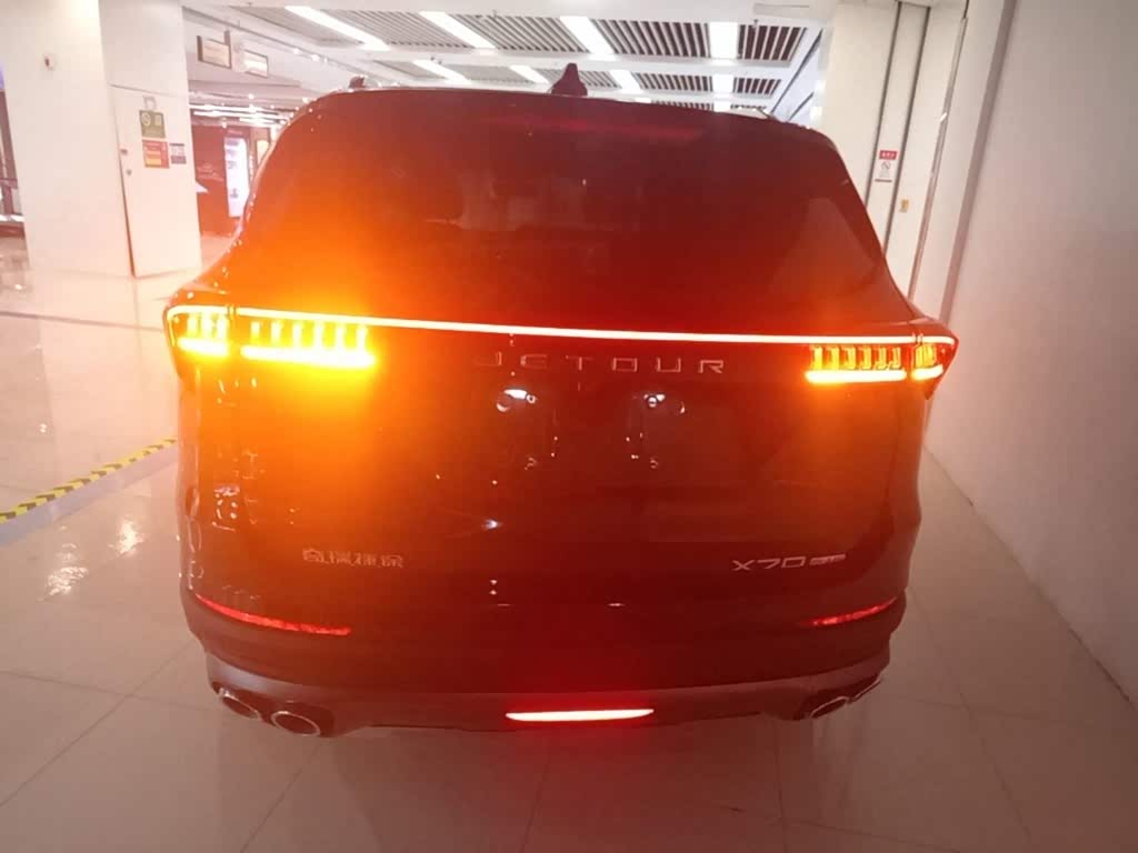 Jetour Jetour X70 PLUS 1.5 л 2025 г. Чёрный, пробег 31200 км