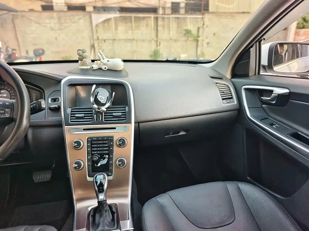 Volvo XC60 — миниатюра 8