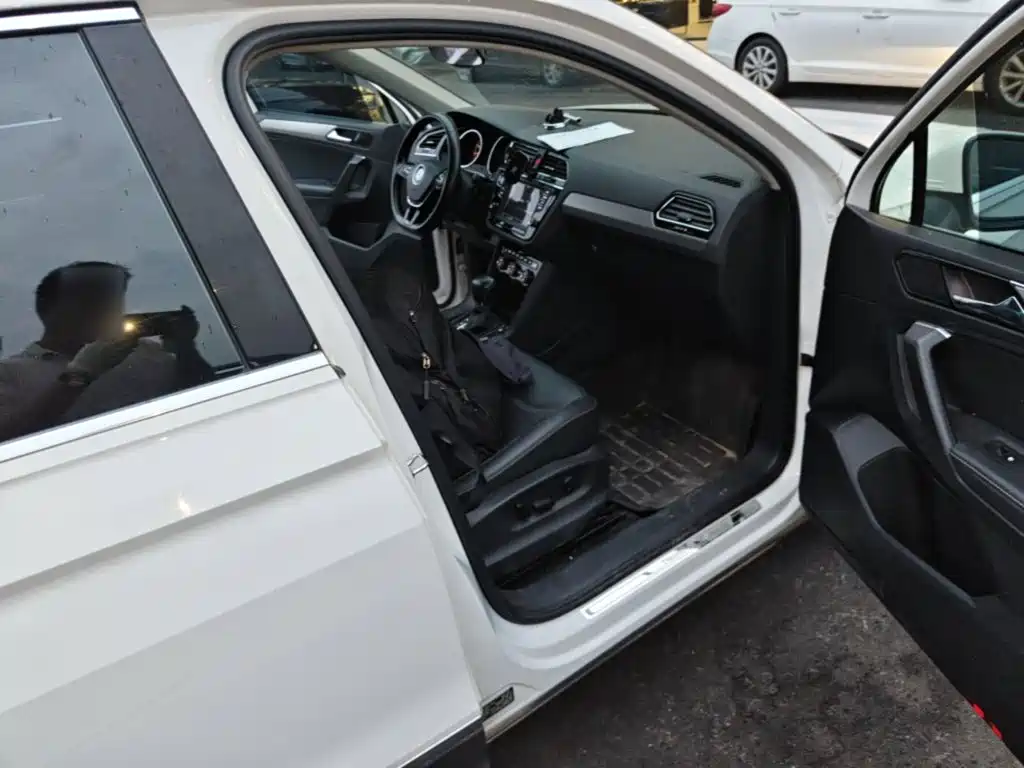 Volkswagen Tiguan L — миниатюра 9