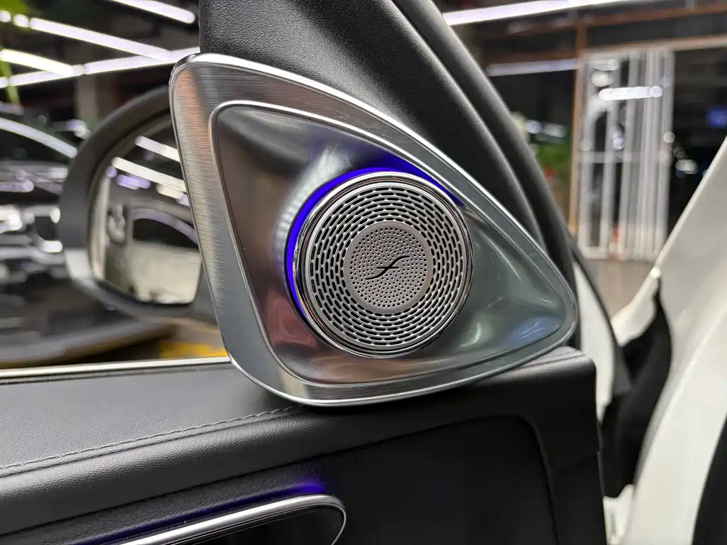 Mercedes-Benz C-Class — миниатюра 16