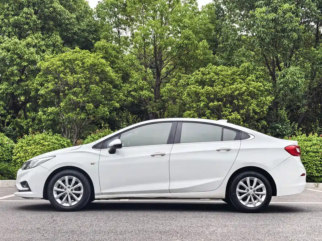 Chevrolet Cruze — миниатюра 4