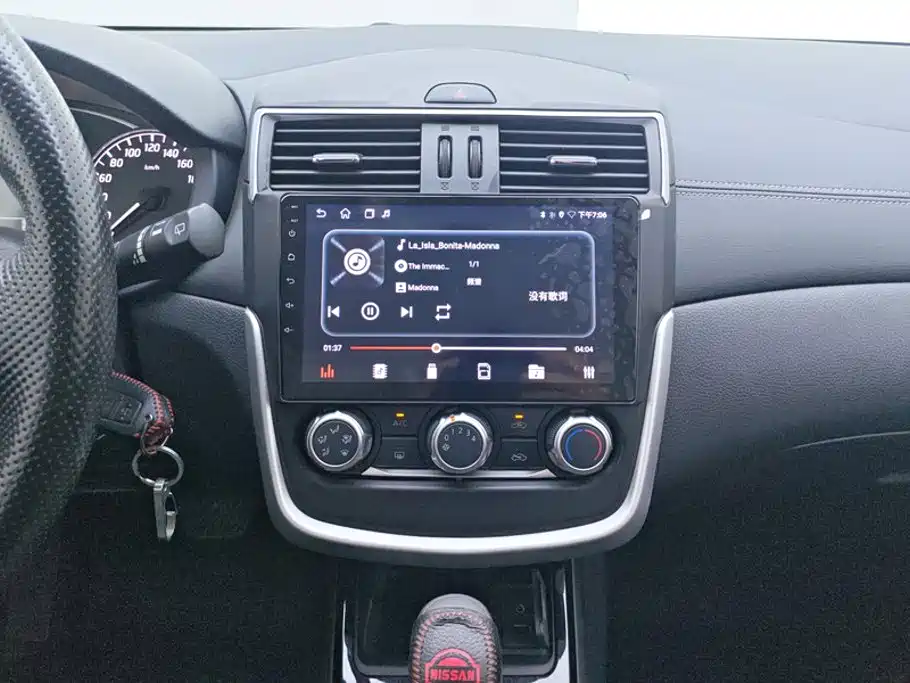 Nissan Tiida — миниатюра 13