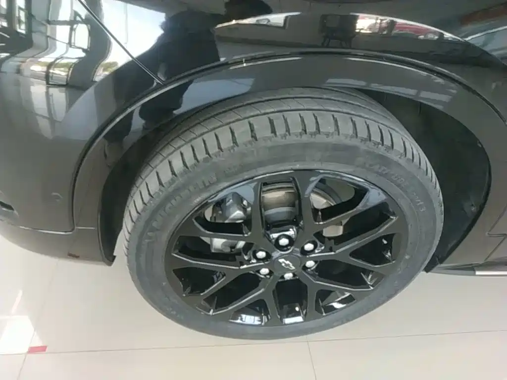 Chevrolet Blazer — миниатюра 23