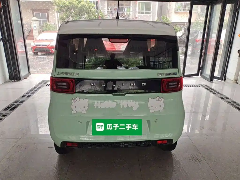 Wuling MINIEV — миниатюра 6