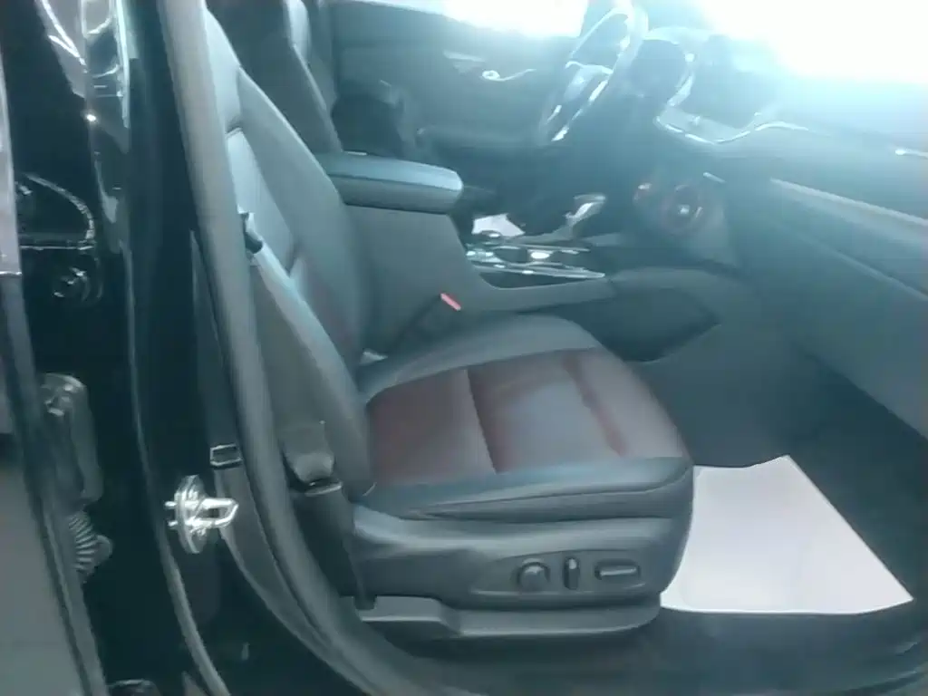 Chevrolet Blazer — миниатюра 25
