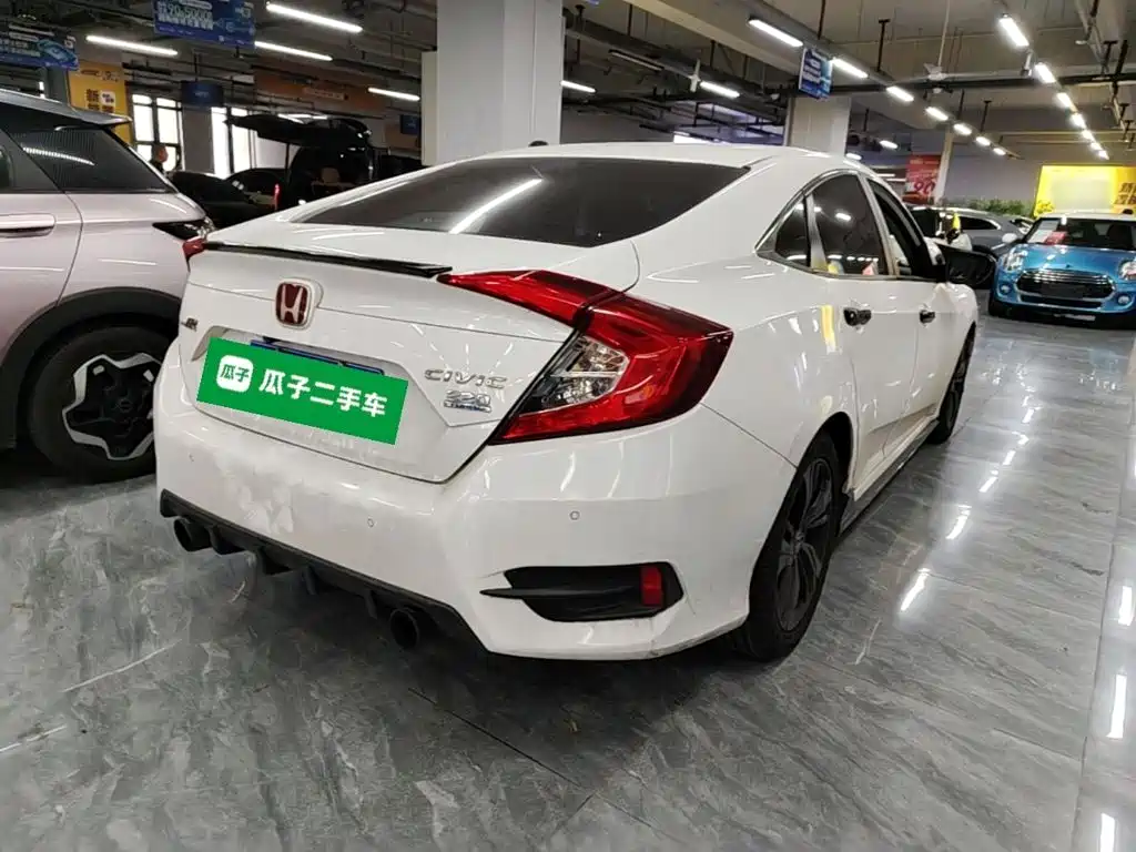 Honda Civic — миниатюра 7