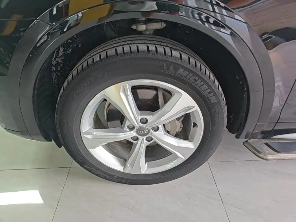 Audi Q5L — миниатюра 23