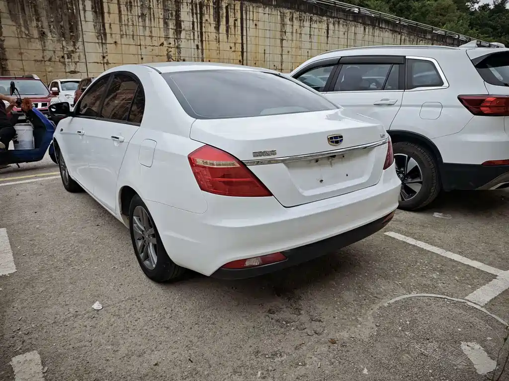 Geely Emgrand — миниатюра 8