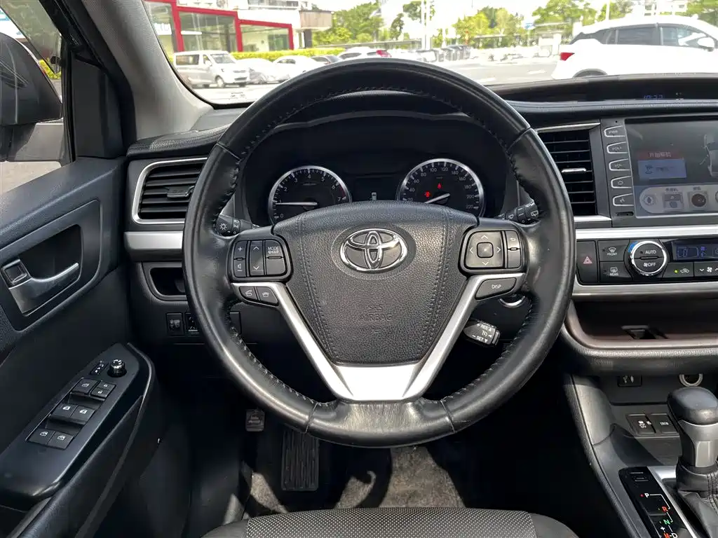 Toyota Highlander — миниатюра 11