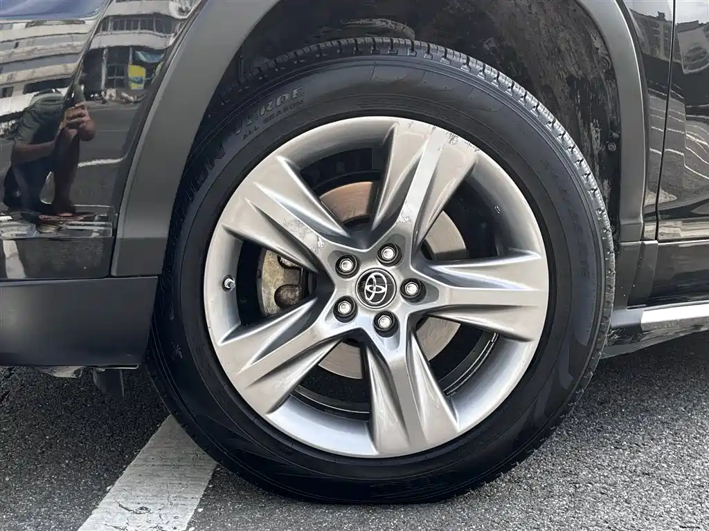 Toyota Highlander — миниатюра 6
