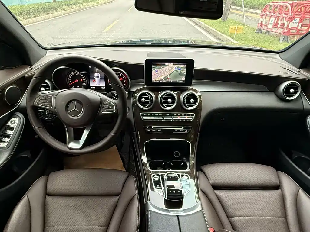 Mercedes-Benz GLC — миниатюра 8