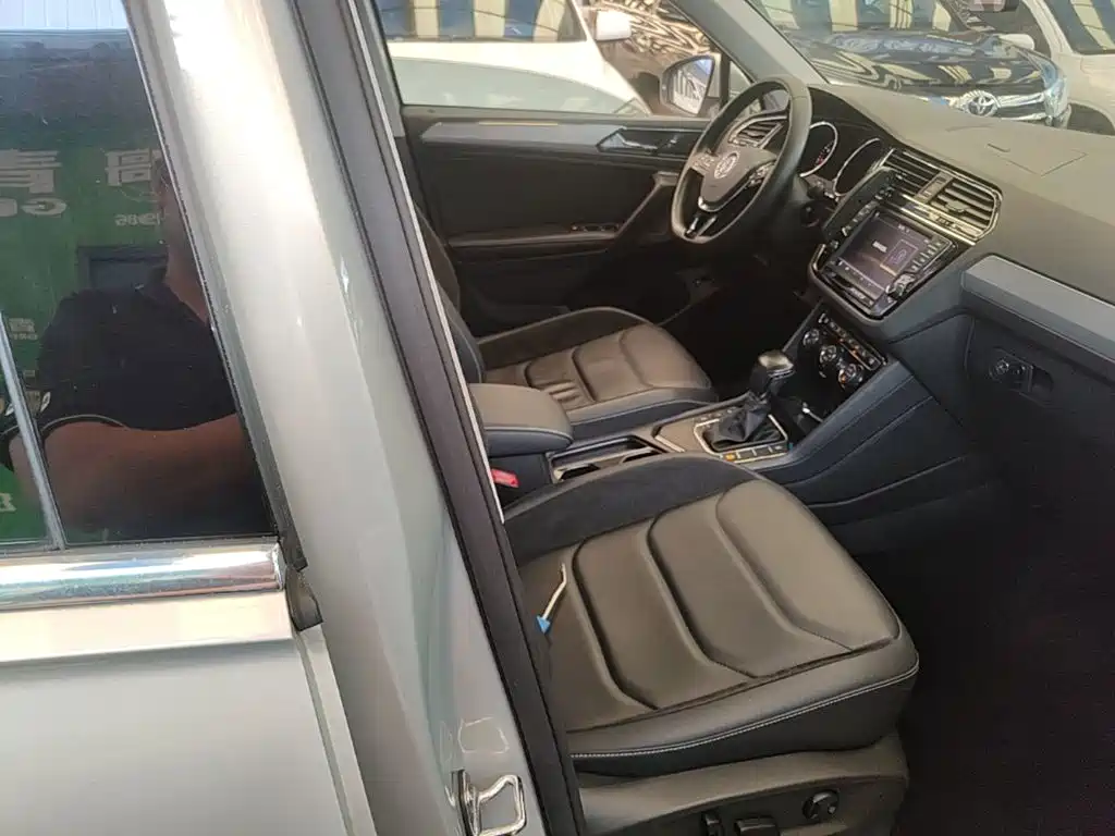 Volkswagen Tiguan L — миниатюра 25