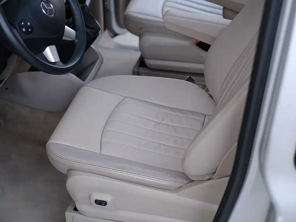 Mercedes-Benz Viano — миниатюра 25