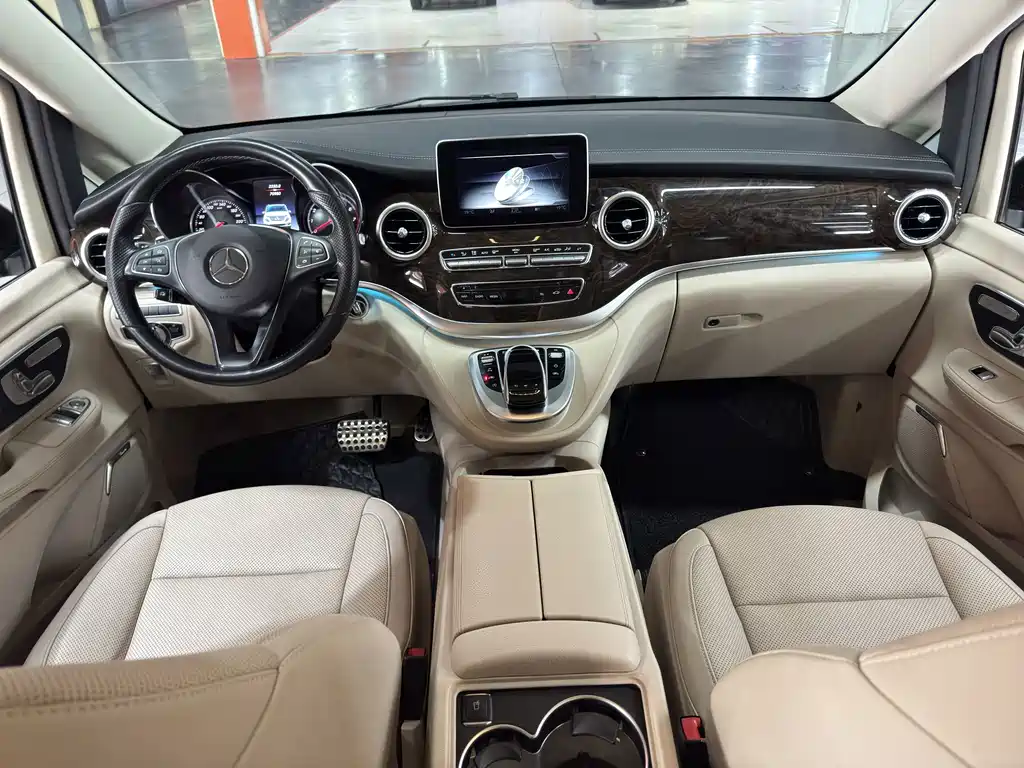 Mercedes-Benz V-Class — миниатюра 10