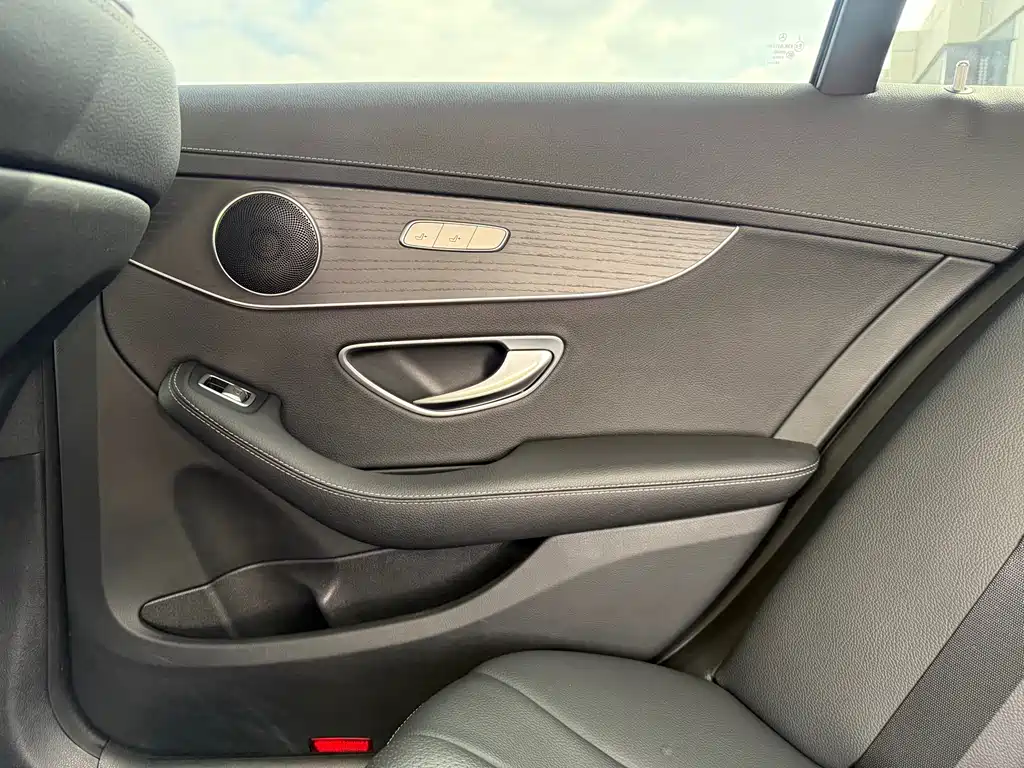 Mercedes-Benz C-Class — миниатюра 33