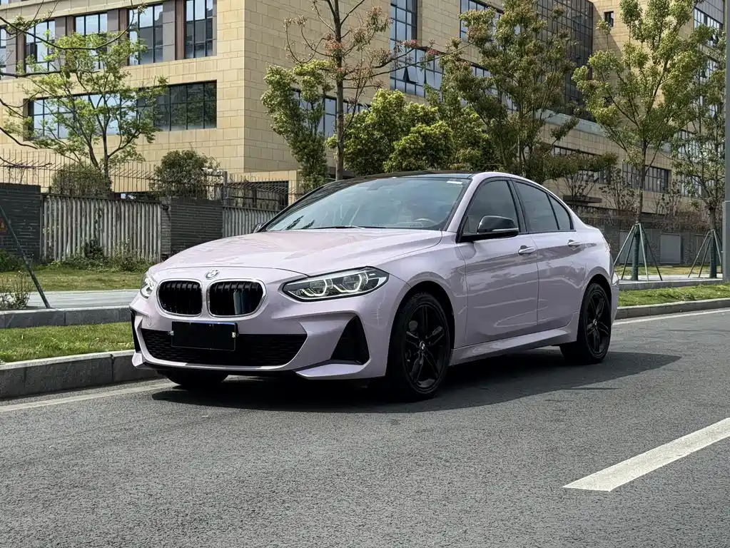 BMW 1 SERIES