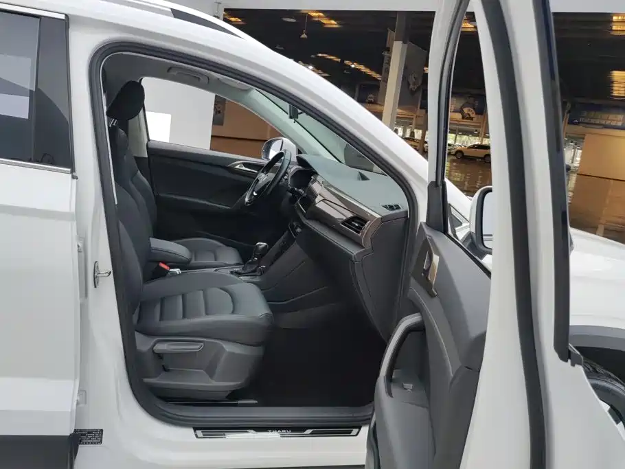 Volkswagen Tharu — миниатюра 8
