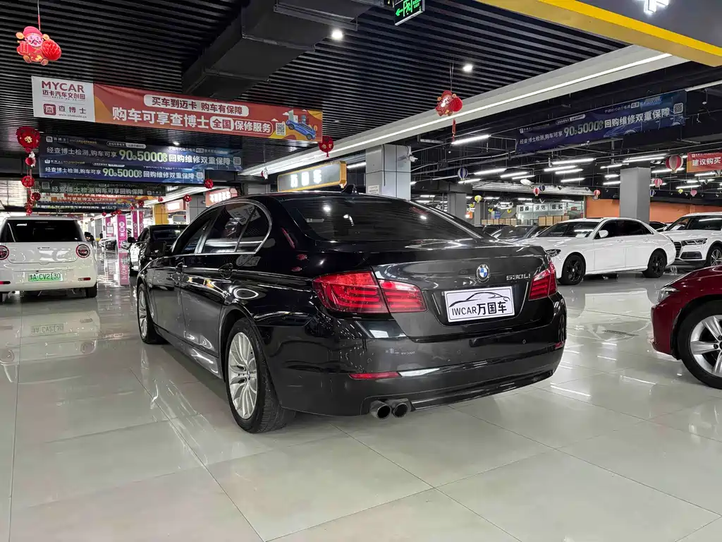 BMW 5 Series — миниатюра 8