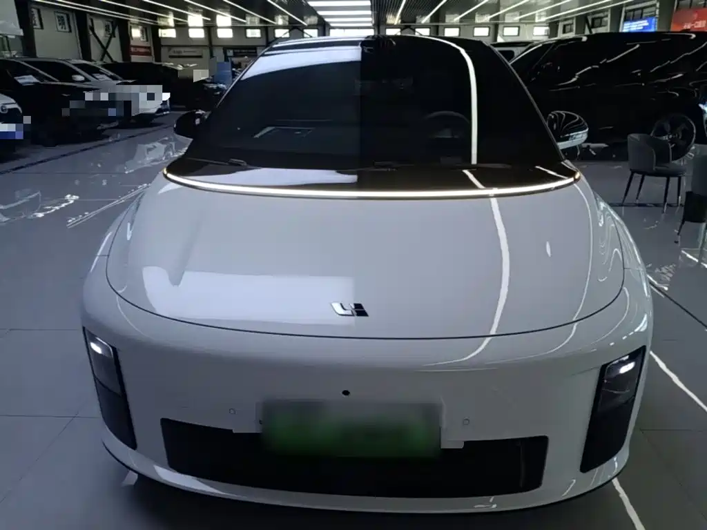 Li Auto Идеальный i6 — миниатюра 3