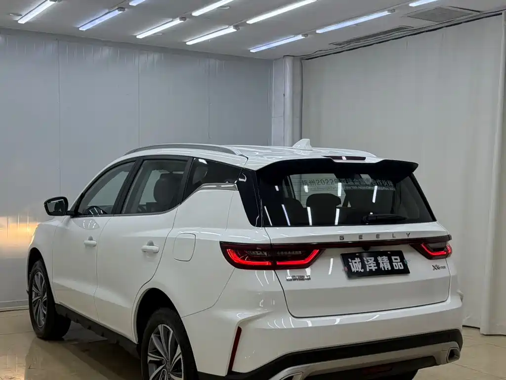 Geely Vision X6 — миниатюра 6