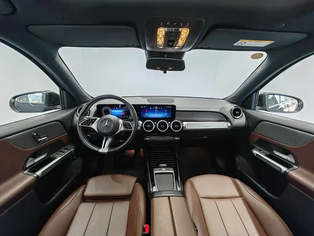 Mercedes-Benz GLB — миниатюра 10