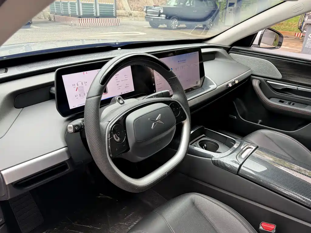 XPeng P7 — миниатюра 9