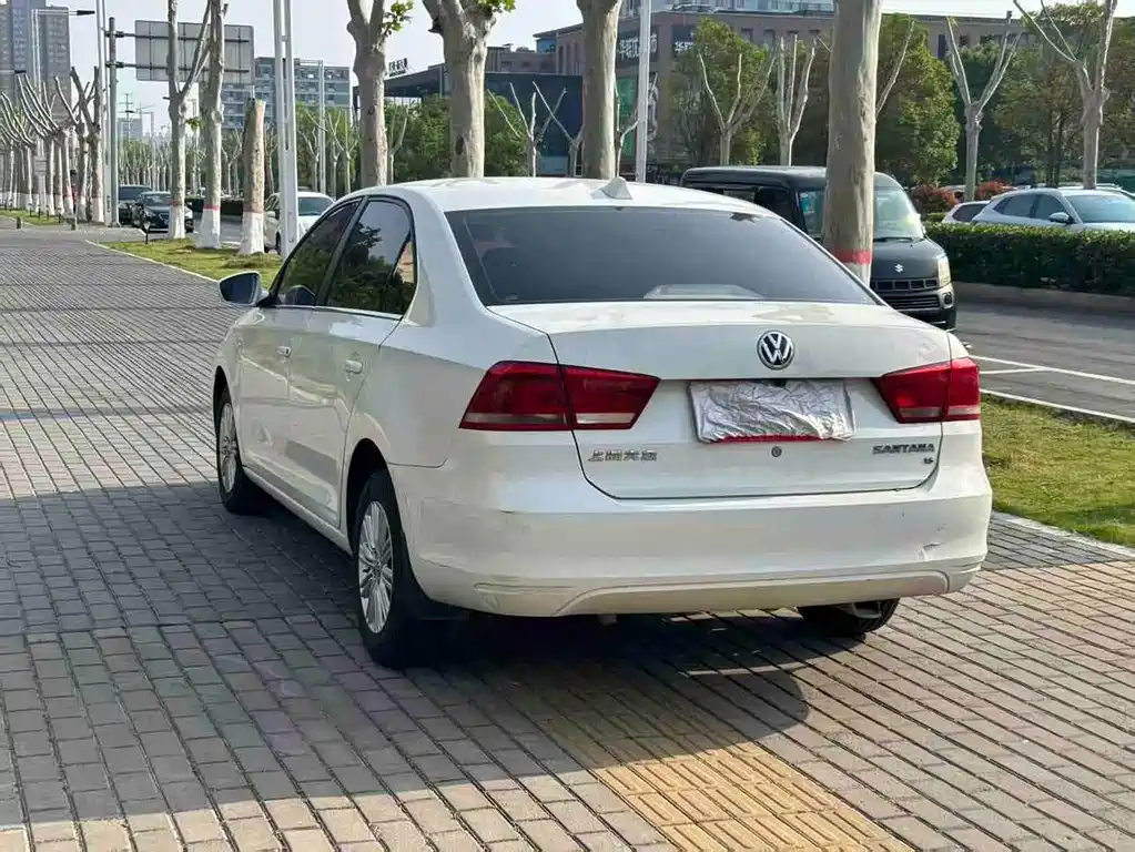 Volkswagen Santana — миниатюра 4