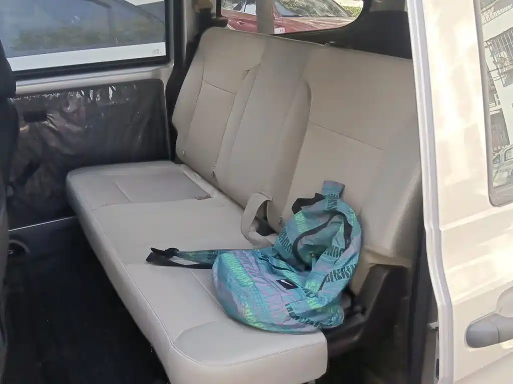 Wuling Hongguang V — миниатюра 13