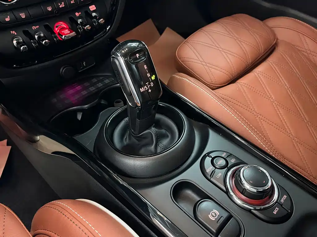MINI Mini Clubman — миниатюра 11