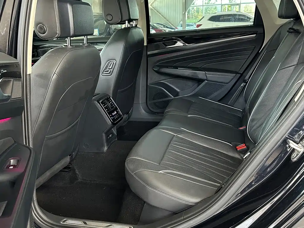 Volkswagen Passat — миниатюра 6