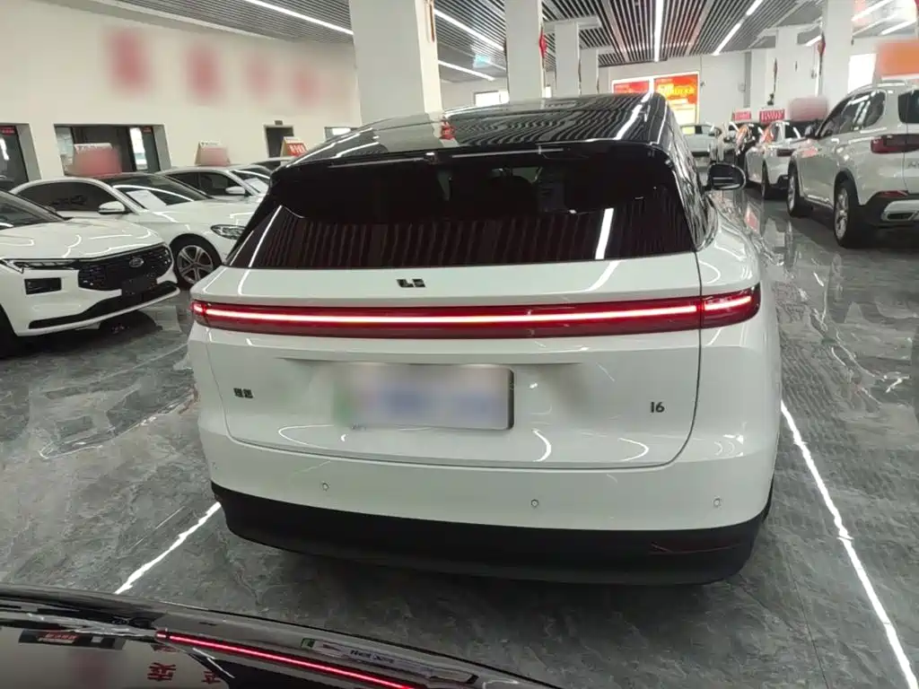 Li Auto Идеальный i6 — миниатюра 6