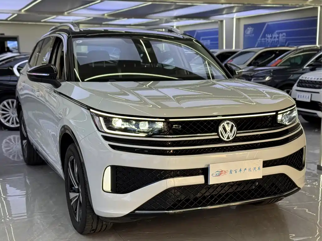 Volkswagen Tavendor 2024 380TSI R-Line