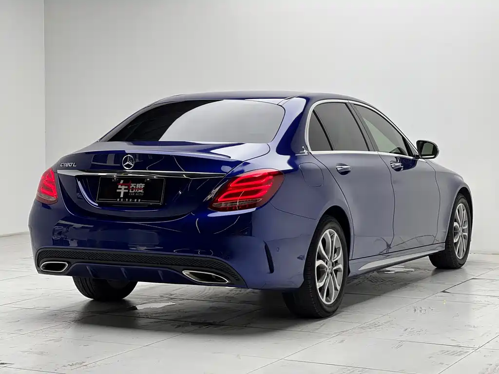 Mercedes-Benz C-Class — миниатюра 4