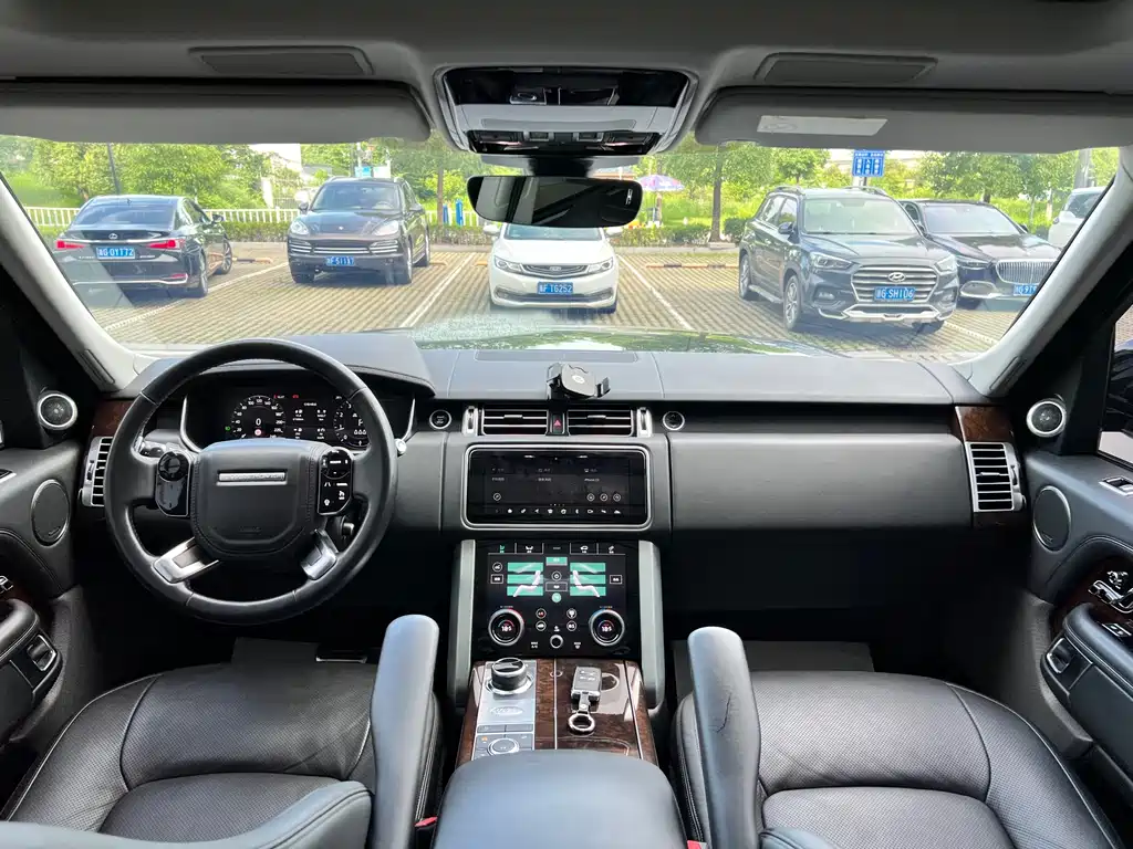 Land Rover Range Rover — миниатюра 9