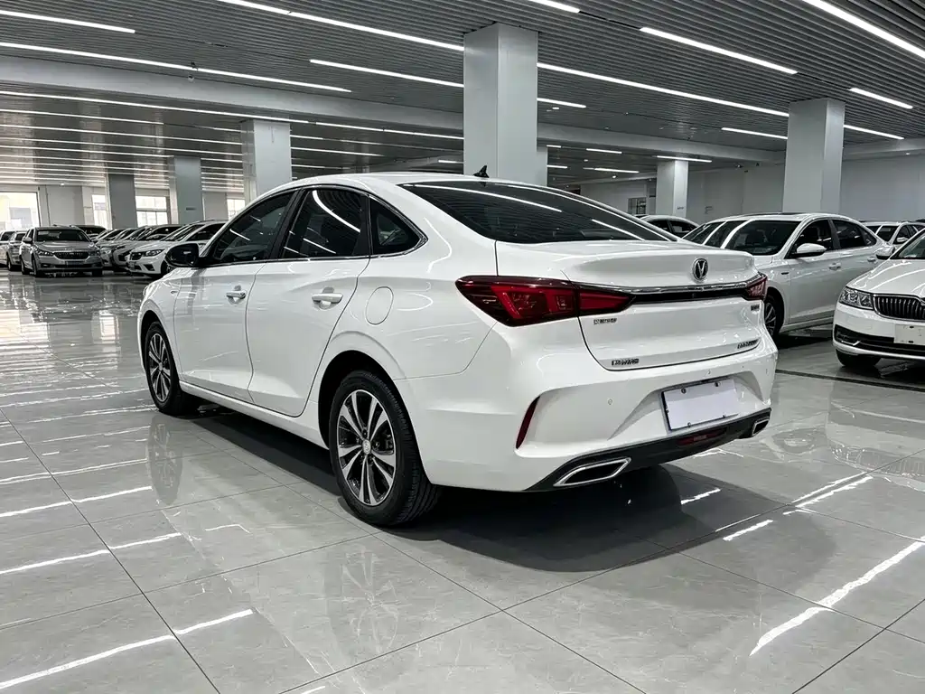 Changan Eado — миниатюра 9