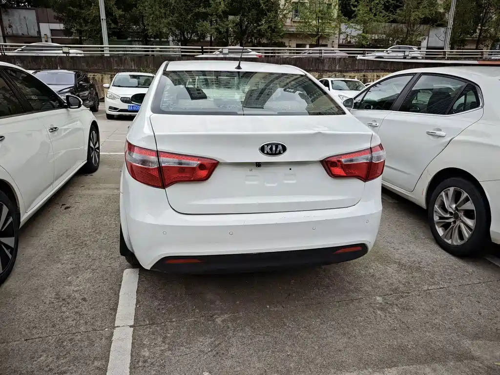 Kia K2 — миниатюра 11