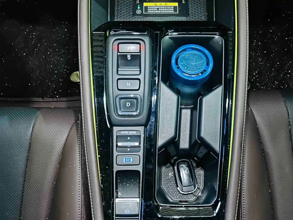 Honda Inspire PHEV — миниатюра 17