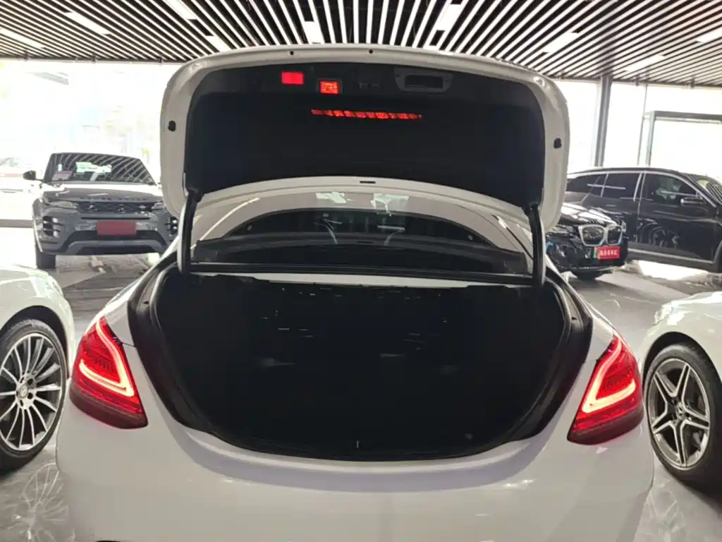 Mercedes-Benz C-Class — миниатюра 19