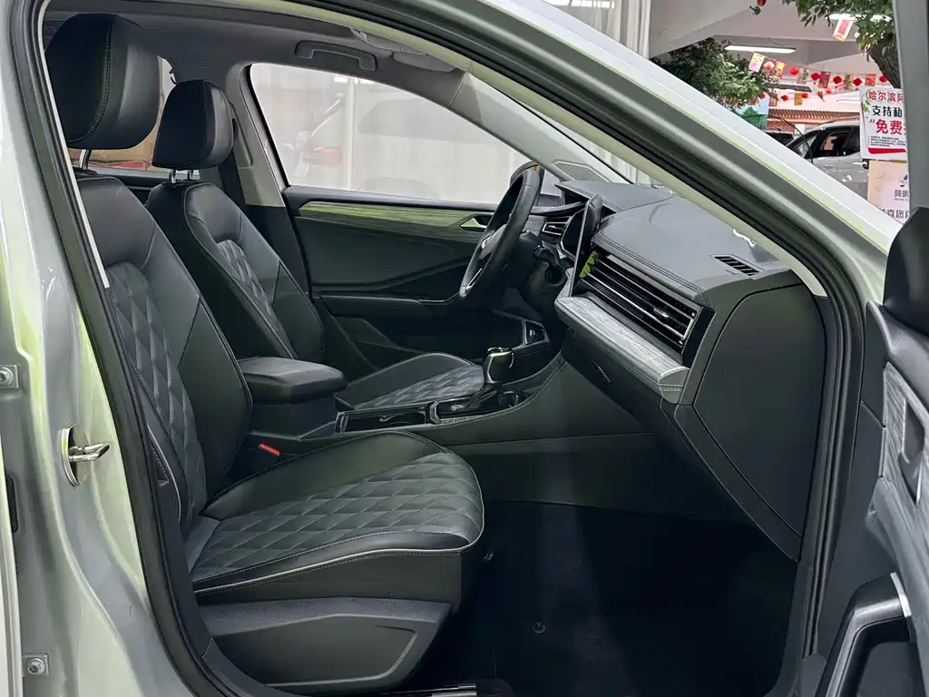 Volkswagen Sagitar — миниатюра 15
