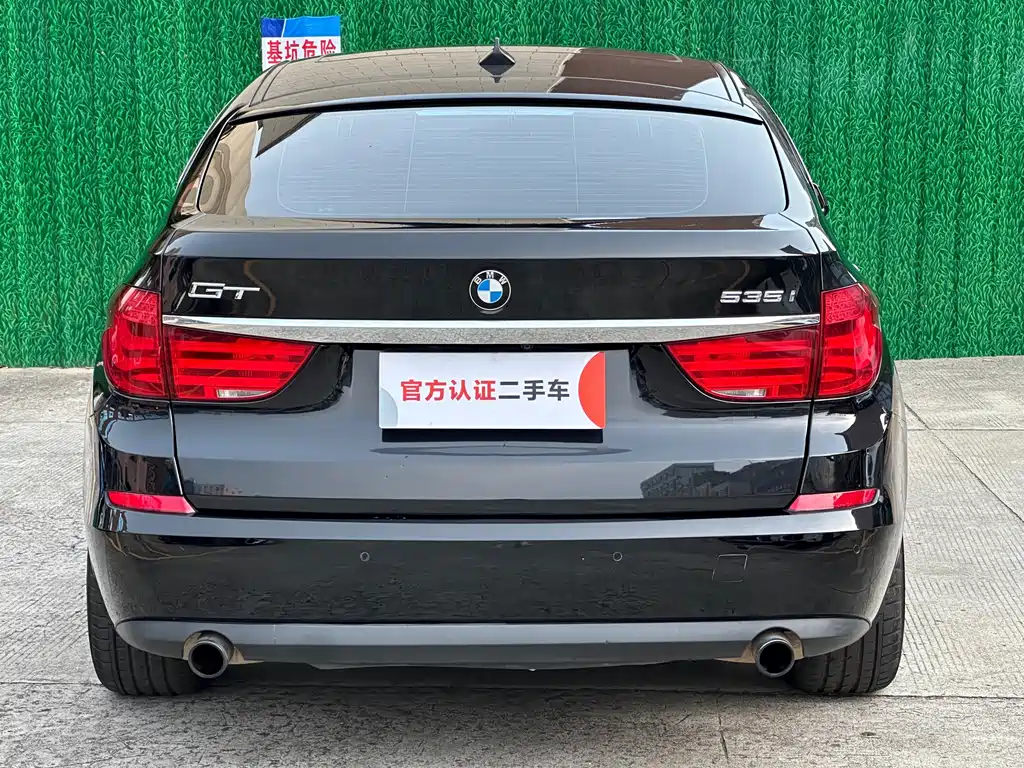 BMW 5 Series GT — миниатюра 8