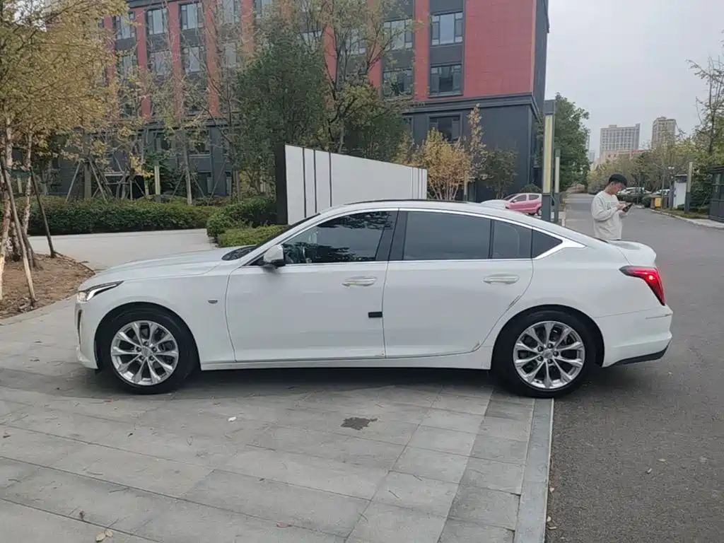 Cadillac CT5 — миниатюра 25