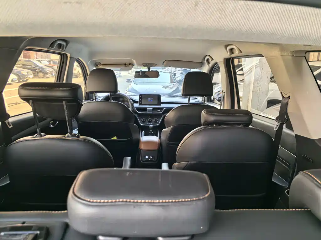 Wuling Hongguang S3 — миниатюра 10