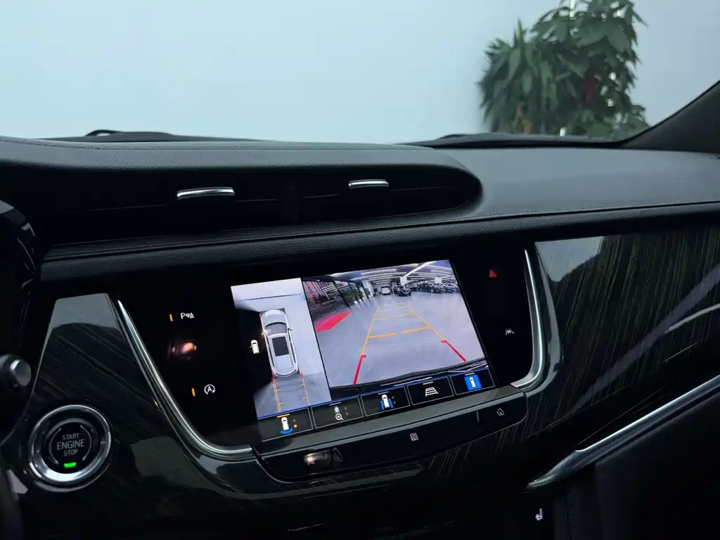 Cadillac XT6 — миниатюра 13