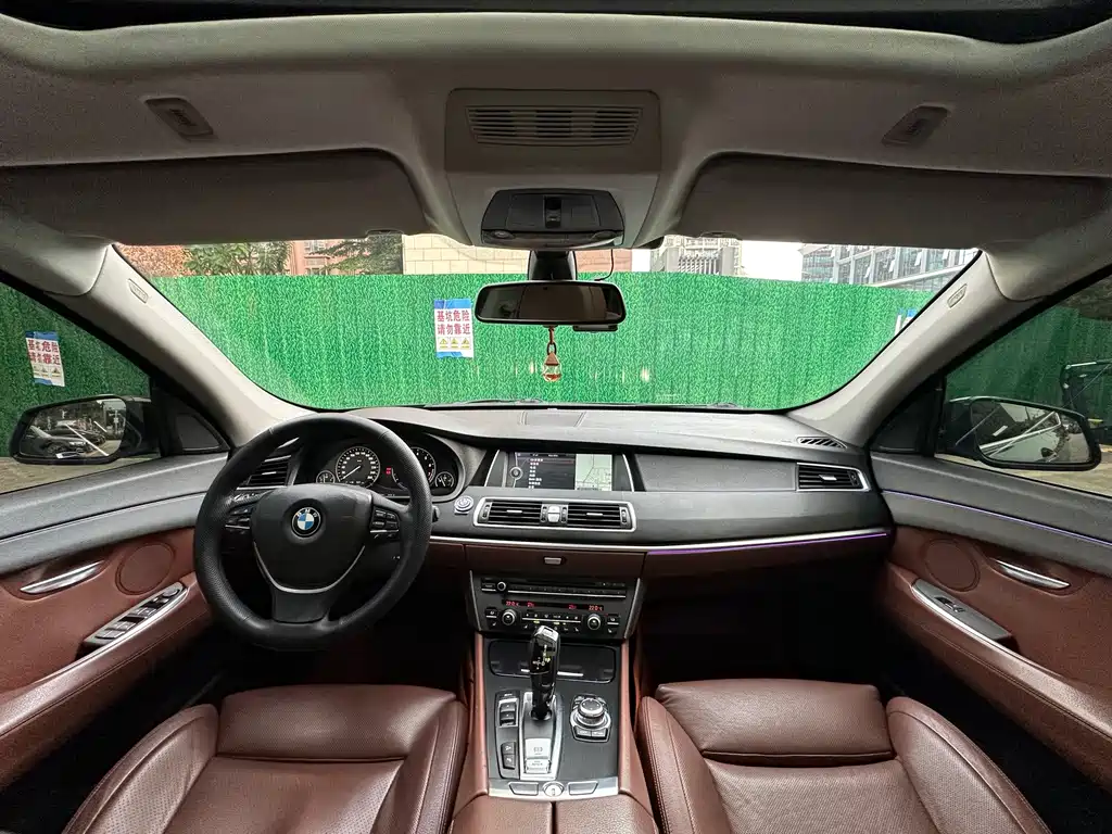 BMW 5 Series GT — миниатюра 5