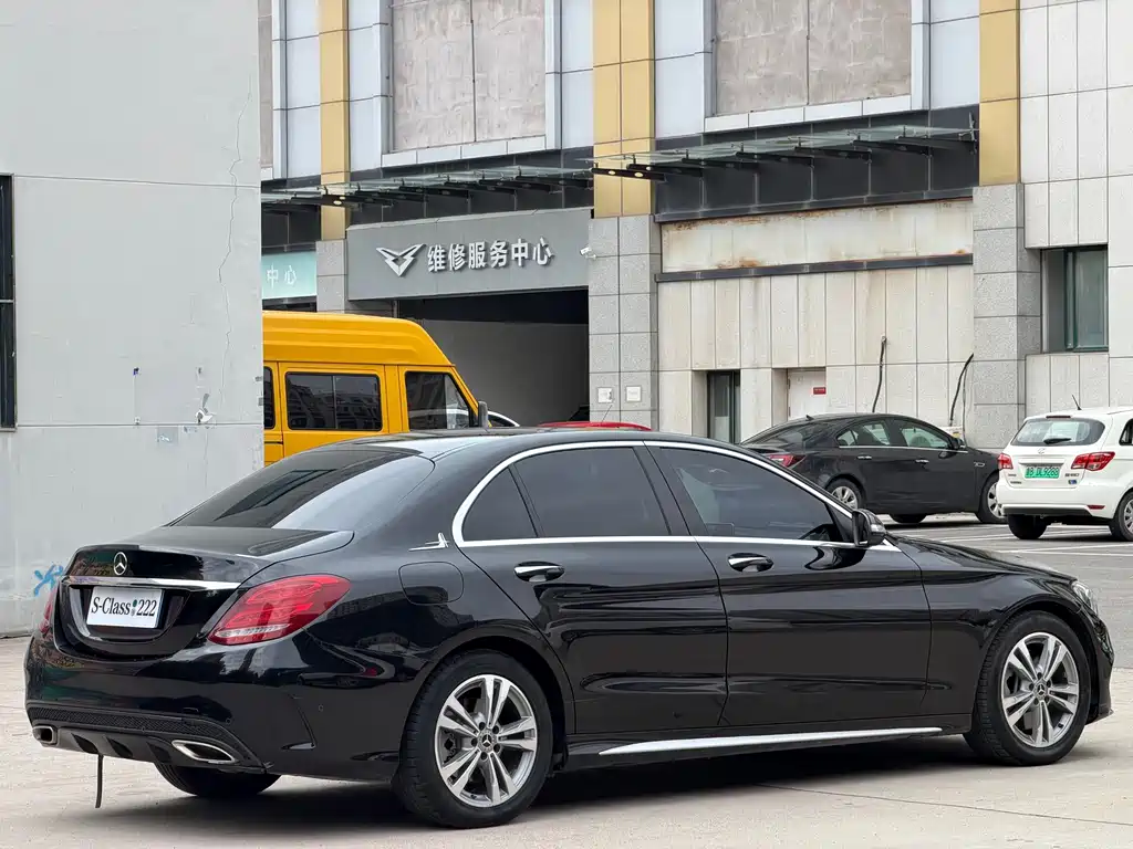 Mercedes-Benz C-Class — миниатюра 4