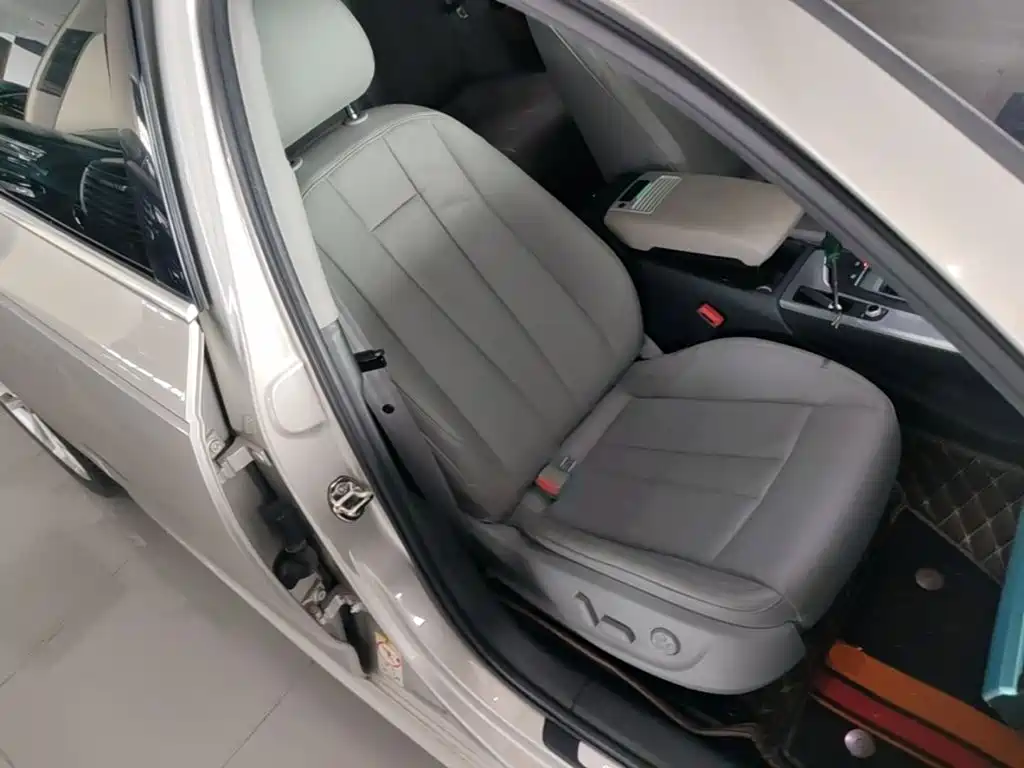 Audi A4L — миниатюра 25