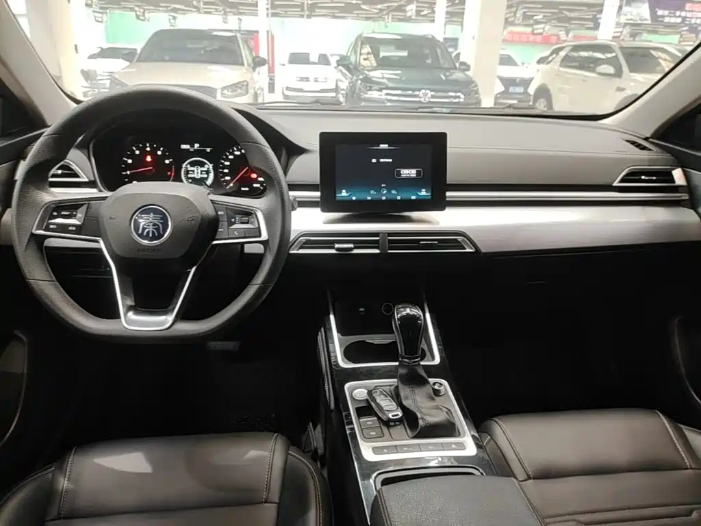 BYD Qin — миниатюра 10