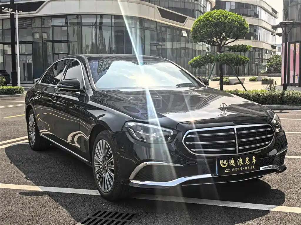 Mercedes-Benz E-Class — миниатюра 3