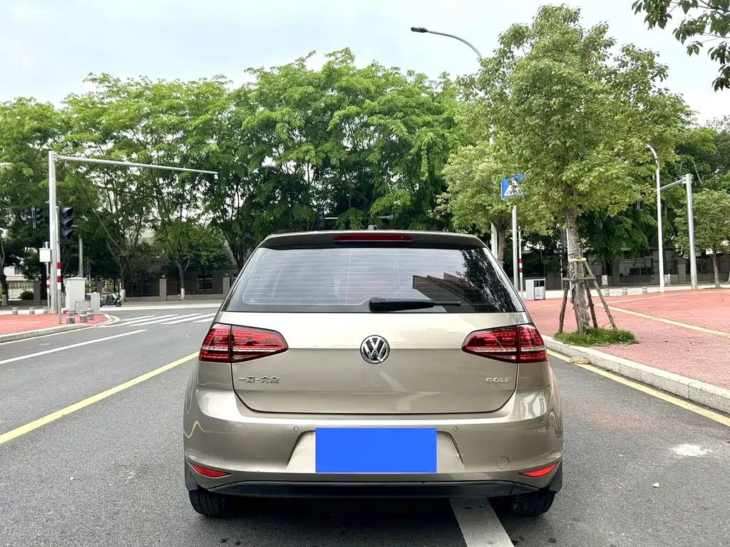 Volkswagen Golf — миниатюра 8